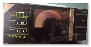 Odtwarzacz CD z 1983 r.